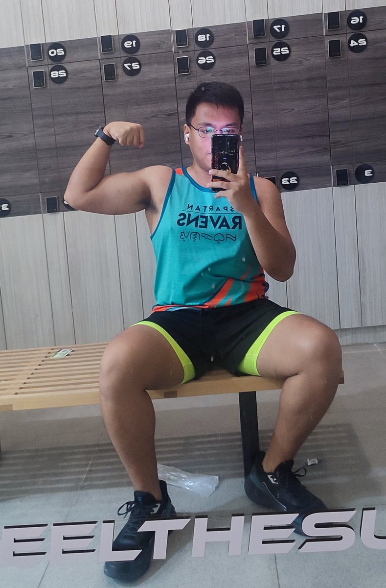 TheYellowFlashh's tweet photo. Arms day 💪🏻 https://t.co/Poc0RjOwhY