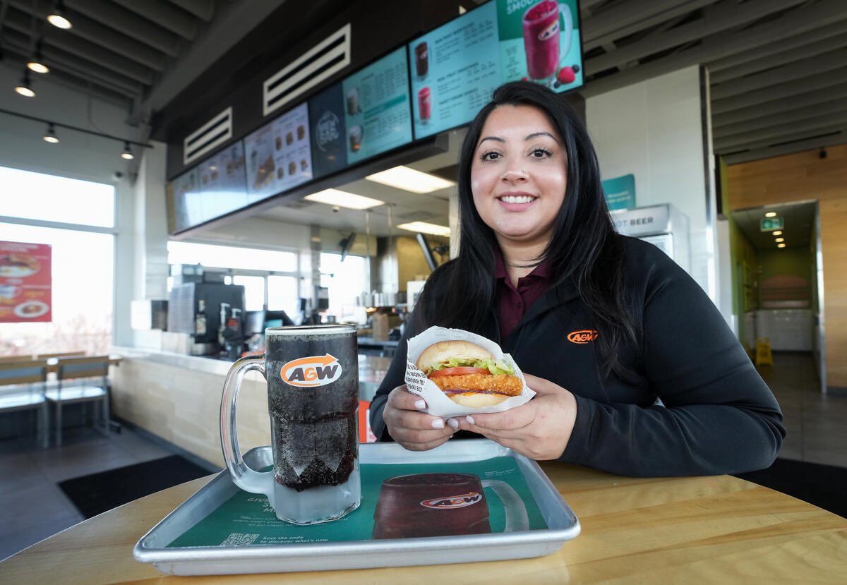 tara_deschamps's tweet photo. A&amp;W’s newest menu item has a unique backstory — it was a hack inspired largely by members of the South Asian community and those seeking meatless options. 

More: https://t.co/2aj2xsjKnk https://t.co/sz7bKP3sbE