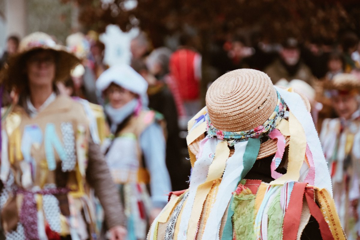 eke_eus's tweet photo. 💃SORMEN -Aurten, Uztaritzeko Heraitze auzoko Ganixen ihauterietako tradizioa berpiztu da!
Gehiago jakin 👉 https://t.co/2fAZdh54BX
#hartzarofestibala #uztaritze #kaskarotak 
📸 Lorentxa Saragueta https://t.co/plrlZD8wQO