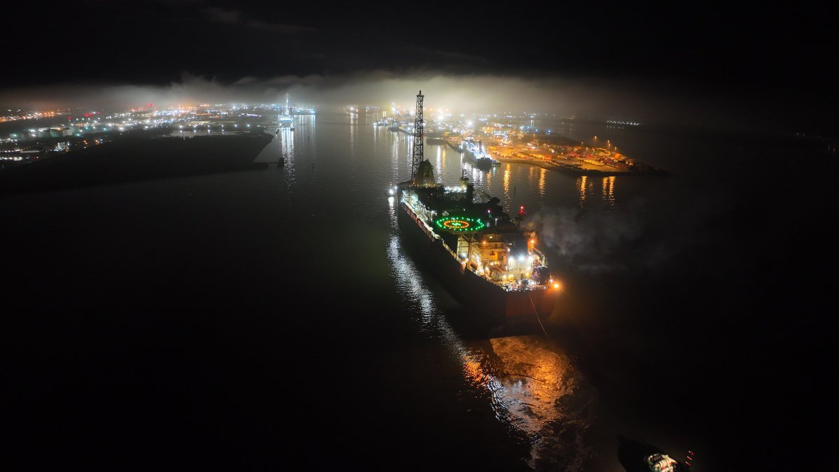 Belfast’s skyline looks a little different this week, following the arrival of the SeaRose! The FPSO vessel has arrived in Belfast where it will undergo the drydock portion of the Asset Life Extension program. Learn more about our offshore operations: bit.ly/3N43Ab3