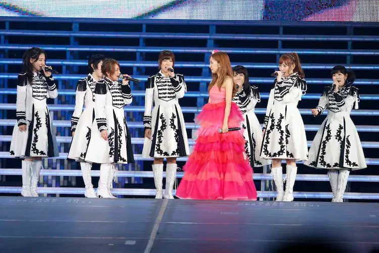 AKB48 paying homage to Tomochin today on CDTV LIVE!LIVE by re-wearing isshous from her graduation concert in Tokyo Dome!