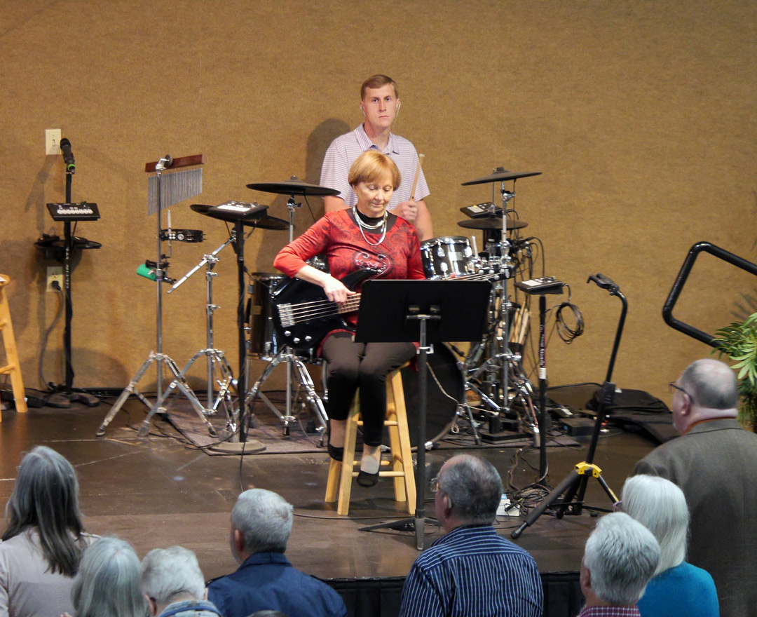 FBCLiveOak's tweet photo. What an amazing day of worship yesterday at FBC Live Oak! Our worship choir sang "On the Banks of the Promised Land," our band and choir led us in worship through song, and Pastor Jeff shared truth with us from John 15:1-8. Praising God for meaningful ministry moments! https://t.co/lNZSSjXenU