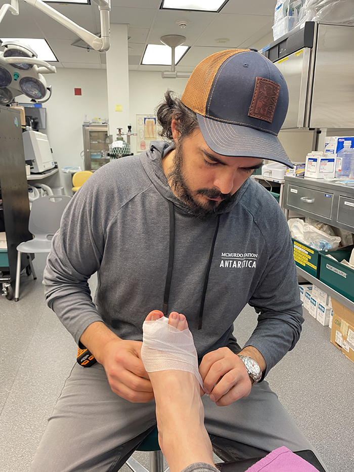 SFSCFDT's tweet photo. The SFSC Foundation is about helping students reach their education goals to unleash their future that can be beyond their wildest dreams.

Daniel Duque works 90 degrees south of everywhere on earth. https://t.co/nN1tpFONMe.

#SFSCPanthers #SFSCPathways @Hawkins4florida https://t.co/XhZDntD2gj
