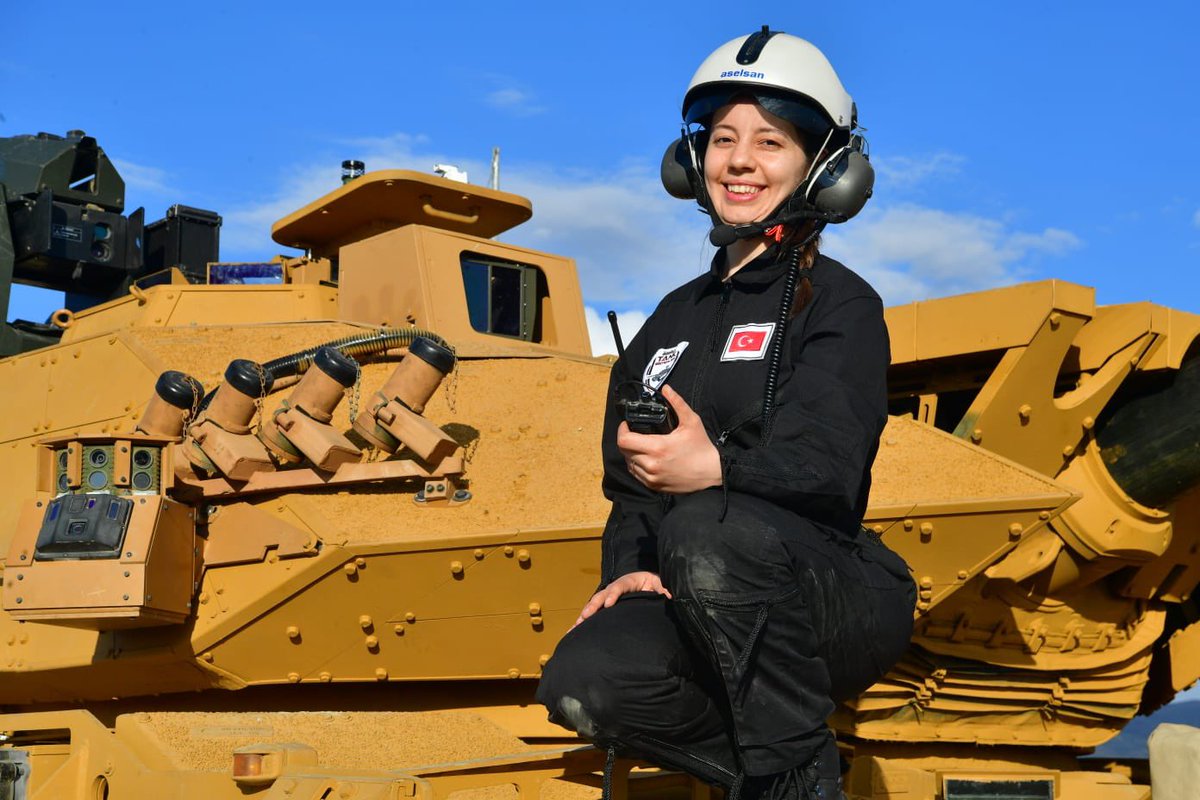 ASELSAN’IN İLK KADIN TANK PERSONELİ💪🏼 ASELSAN'ın modernize ettiği M60T tanklarının ilk atışını proje ekibinden Uzman Mühendis Büşra Doğru yaptı 🧿🇹🇷🇹🇷🇹🇷🇹🇷🇹🇷🇹🇷🇹🇷🇹🇷🇹🇷🇹🇷🇹🇷🇹🇷🇹🇷 Helal Büşra @aselsan