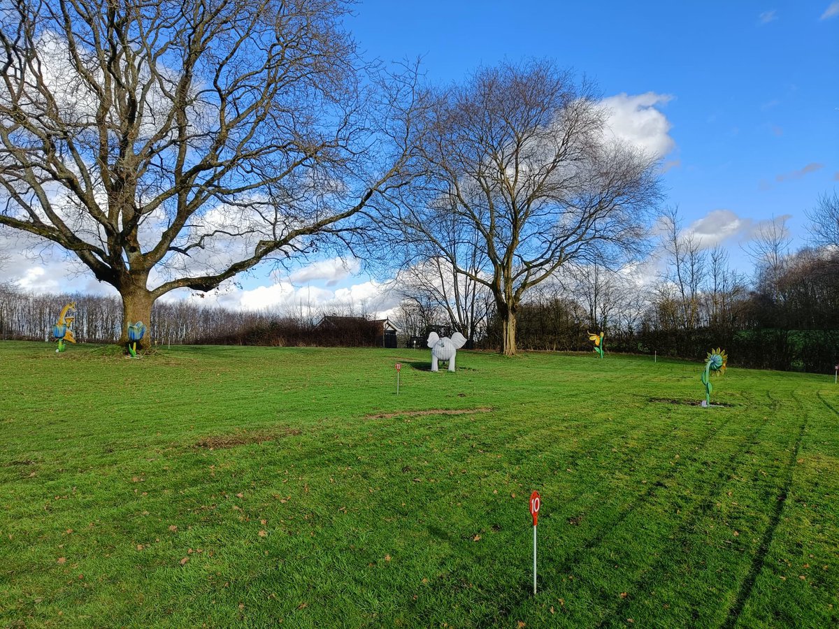 ParkHeaton's tweet photo. The mini golf 18 hole course has been hand mowed, starting to be prepared for school half term! ⛳️🌤️🏌️♂️
#golfers #minigolf #minigolfcourse #golfmates #manchester #golf #heatonpark https://t.co/uqnYUf7Glo