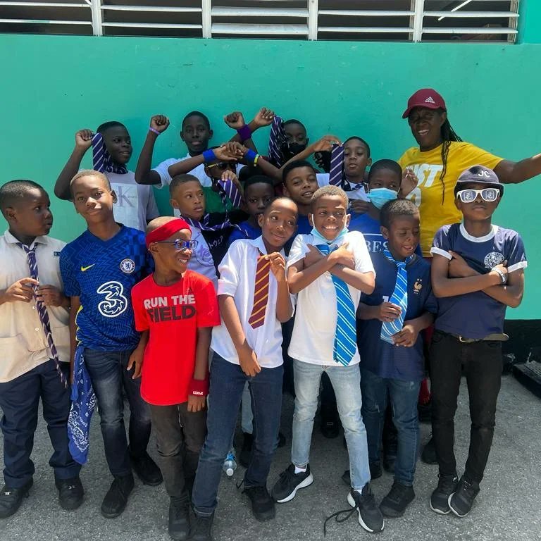 VazPreparatory's tweet photo. Capturing the vibrant hues and contagious energy of Spirit Day at Vaz Prep School! β¨ Embracing unity, diversity, and unforgettable moments with this incredible community. ππΈ
#SpiritDayCelebration #VazPrepSchoolPride #HonestLabourBearsALovelyFace #vazpreparatory
#VazPrep https://t.co/muqp5FELjZ