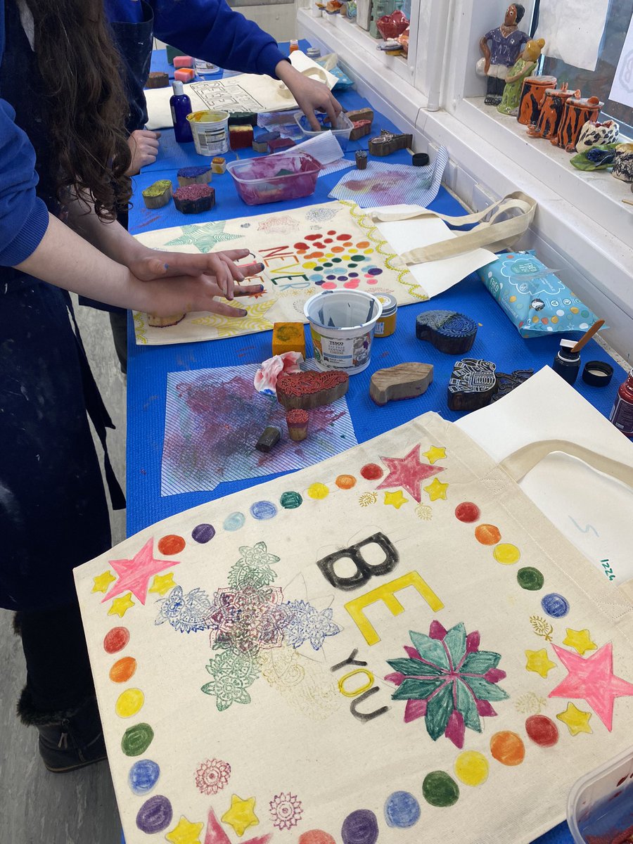 Year 6 decorating Tote bags with the theme of giving to the community. Thank you to visiting Artist Anne-Marie Abatte and the Harpur Trust for making this workshop possible for the upcoming 2024 Harpur Trust schools art competition.<a href="/CN_Year6/">Castle Newnham Year 6</a> <a href="/CastleNewnham/">Castle Newnham</a> <a href="/TheHarpurTrust/">The Harpur Trust</a>