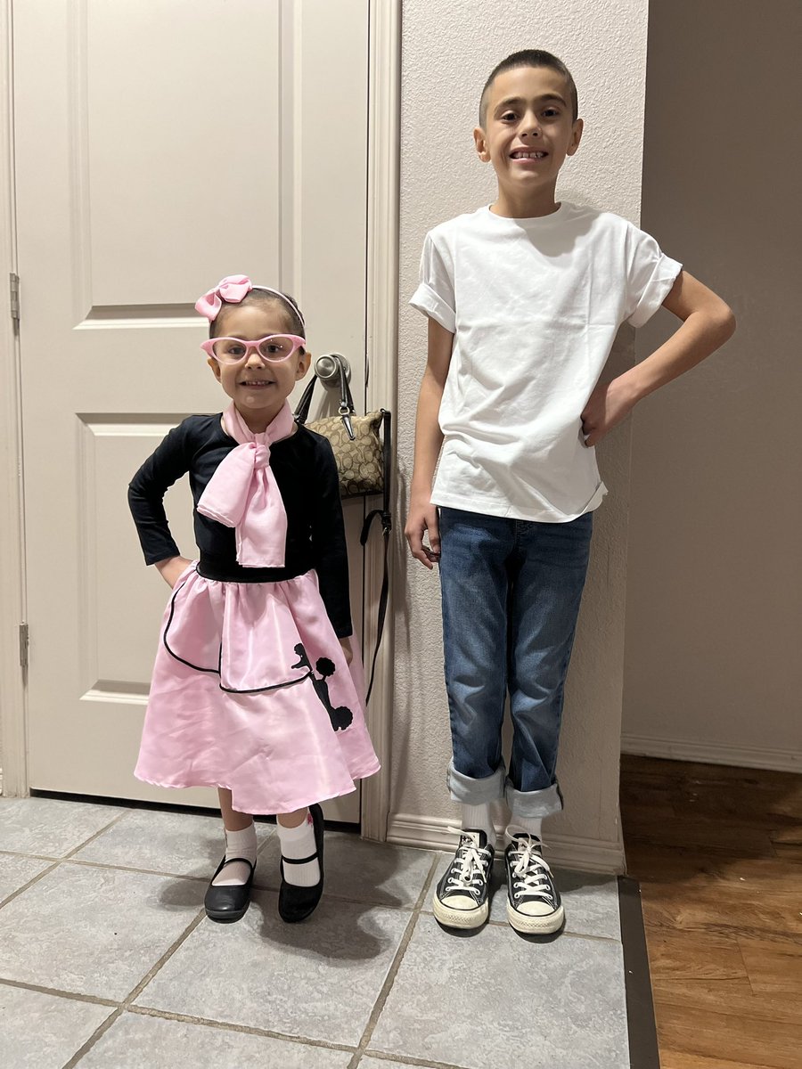 Sock hop day for #mycrusaders #anthonyjames #jazmineelizabeth 💜💜💙💙
@OSheaKeleher_ES