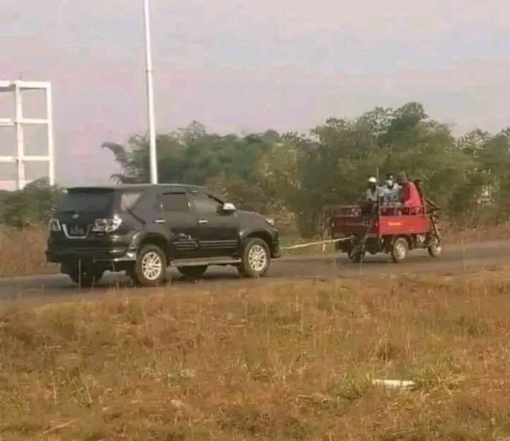 Naye omuchaina Yakola Tuk Tuk