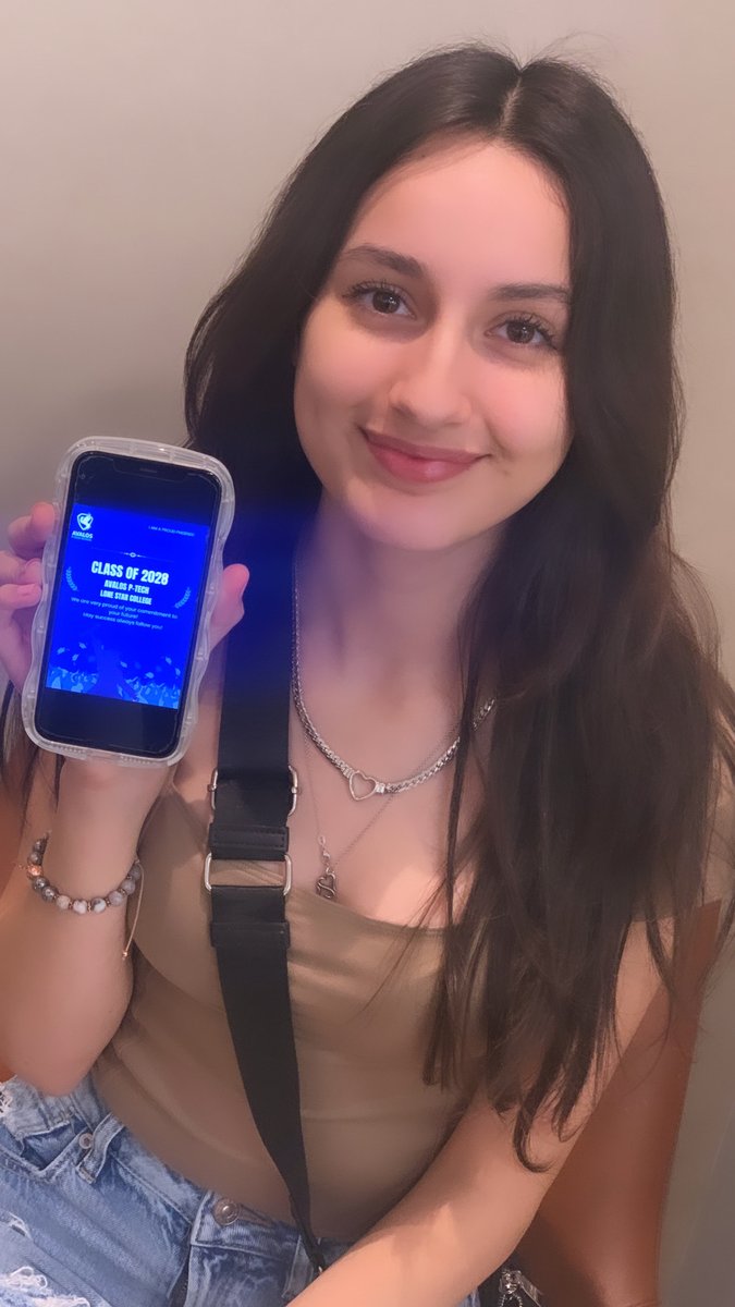 AvalosPTECH's tweet photo. Avalos P-TECH #ClassOf2028 is blazing a trail to their pathway degree! π Embracing a hybrid experience, they're gearing up for their dream careers! π Meet Sophia & Genesis in Teaching &Training & Denis in Cybersecurity/Networking- #FutureLeaders! #CommitToComplete
@drgoffney https://t.co/dxZDPUSK6l