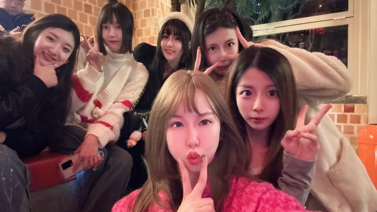 Because of you,we have a lot of happiness in 2023.🥰
<a href="/sunnyday_1227/">sunnyday🌟🐰</a> <a href="/masakiyanbaby/">masakiyanbaby 🐽</a> <a href="/MonamonaRONBAO/">🌾Mona🪷💙🐽</a> @Fyyy0512 <a href="/kimmmmychoi/">Kimmy🐹🌰</a> <a href="/YajingGu/">YajingGu 🐖</a> <a href="/MILuve0604/">Mi mi 🐽</a> <a href="/y80020756/">阿渔本渔_AYU</a> 

Thanks a lot~<a href="/JakeB4rever/">BIU.</a> 
#BuildJakapan #Beyourluve