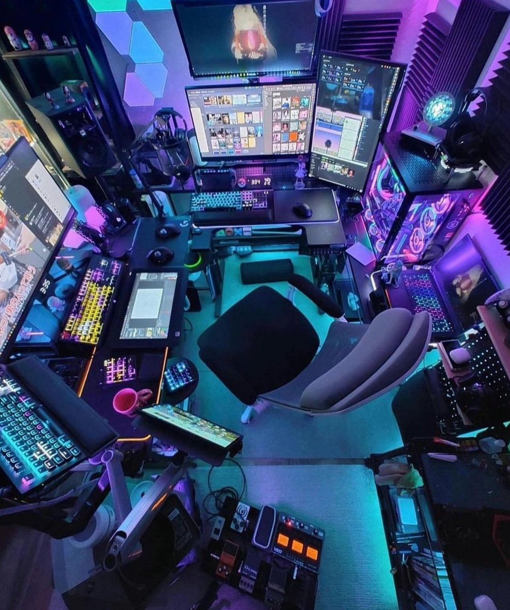 This topdown view is insane 😍

#gamingrig