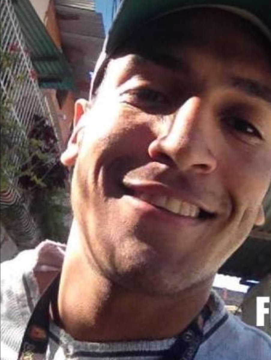 Miliany12's tweet photo. #12Feb Mi amado Hermano Oswaldo Castillo suma 1954 días de injusta prision siendo INOCENTE, un joven estudiante al que le están arrebatando la posibilidad de estudiar, formarse y culminar su carrera de ingeniería.
#JuventudTrasLasRejas
@manuelrosalesg @GerardoBlyde https://t.co/oGCkI1Dhjj