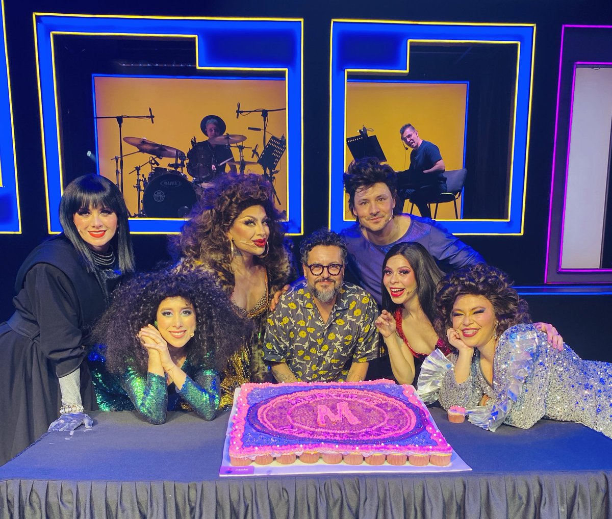 ¡Comienza el festejo de los #XVAños de #MentirasElMusical! 🎶💖🎂

Gracias al público por hacer de hoy una función que da inicio a un año lleno de sorpresas para celebrar. ✨
