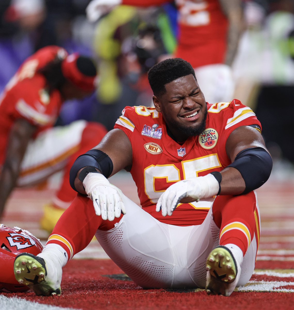 NFL's tweet photo. About last night… #SBLVIII https://t.co/j3yaNRlNgf