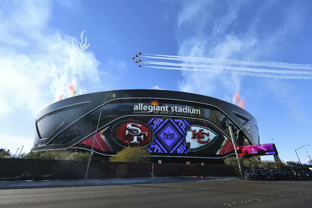 jairovargasf's tweet photo. Kansas City Chiefs Campeones del Super Bowl LVIII en las Vegas.#lasvegas #nevada @chiefs @nfl @superbowl #superbowllviiii #allegiantstadium #fansnfl 😃🏆🏈🎥🌎. https://t.co/VrEI80fTtV
