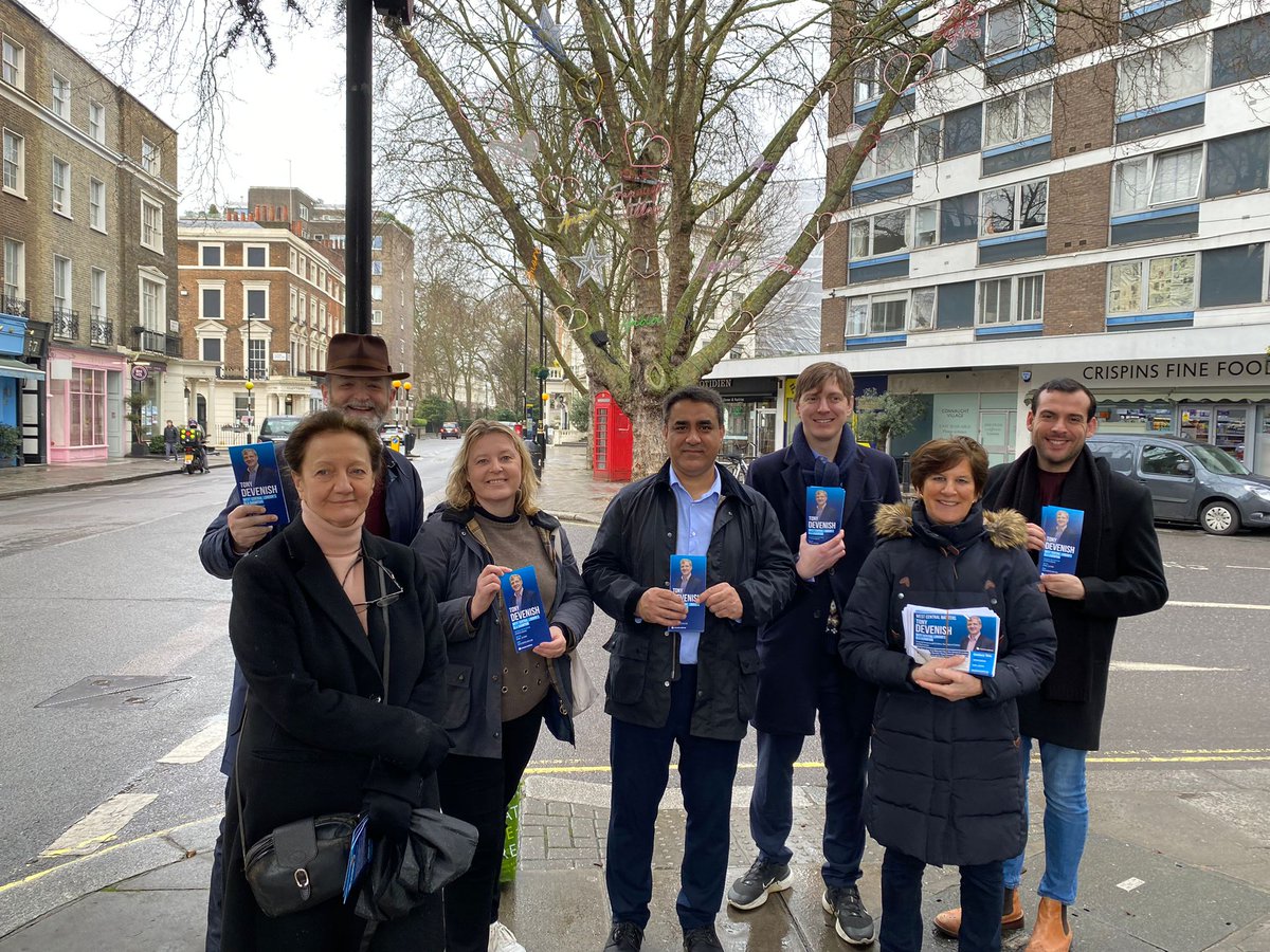 Great to be out supporting @twocitiesnickie and @CLWCA this weekend. A fantastic team who clearly love their community and put in the hard work to ensure residents are well served. A credit to the @Conservatives @TeamLondonUK