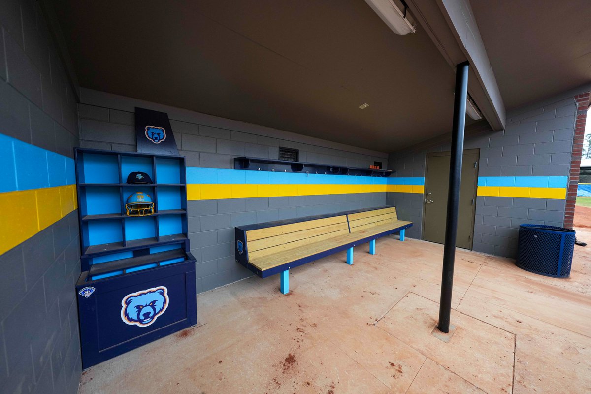 Flo1Schools's tweet photo. The weather is dreary today so it is the perfect time to dream of sunny days and spring sports! Check out these shots of the new softball field at South Florence High School. Who is ready to fill the stands and cheer on the Bruins? #StudentsFirst #F1SBuilds #AGreatTimeToBeABruin https://t.co/guEc4jyTLl
