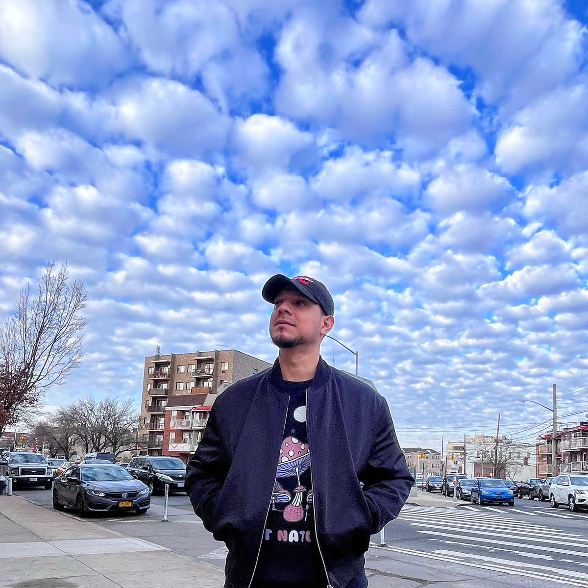 pursue your dreams fearlessly. Trust in your abilities and let self-belief be your guiding light. Remember, the greatest advocate for your dreams is YOU.
#mondaymood #motivation #newyork #photography #explore #artist