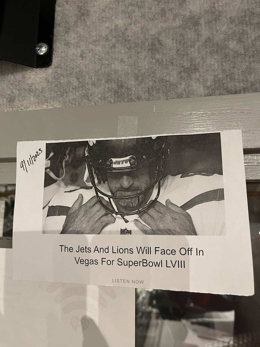 corbinkmod's tweet photo. I got this on the morning of Rodgers ‘debut’. Chiefs had just lost to the Lions on Thursday night football. Started the narrative that the Chiefs were done. Lasted all season. Even into the SB. https://t.co/GUQKZZ9Z8i