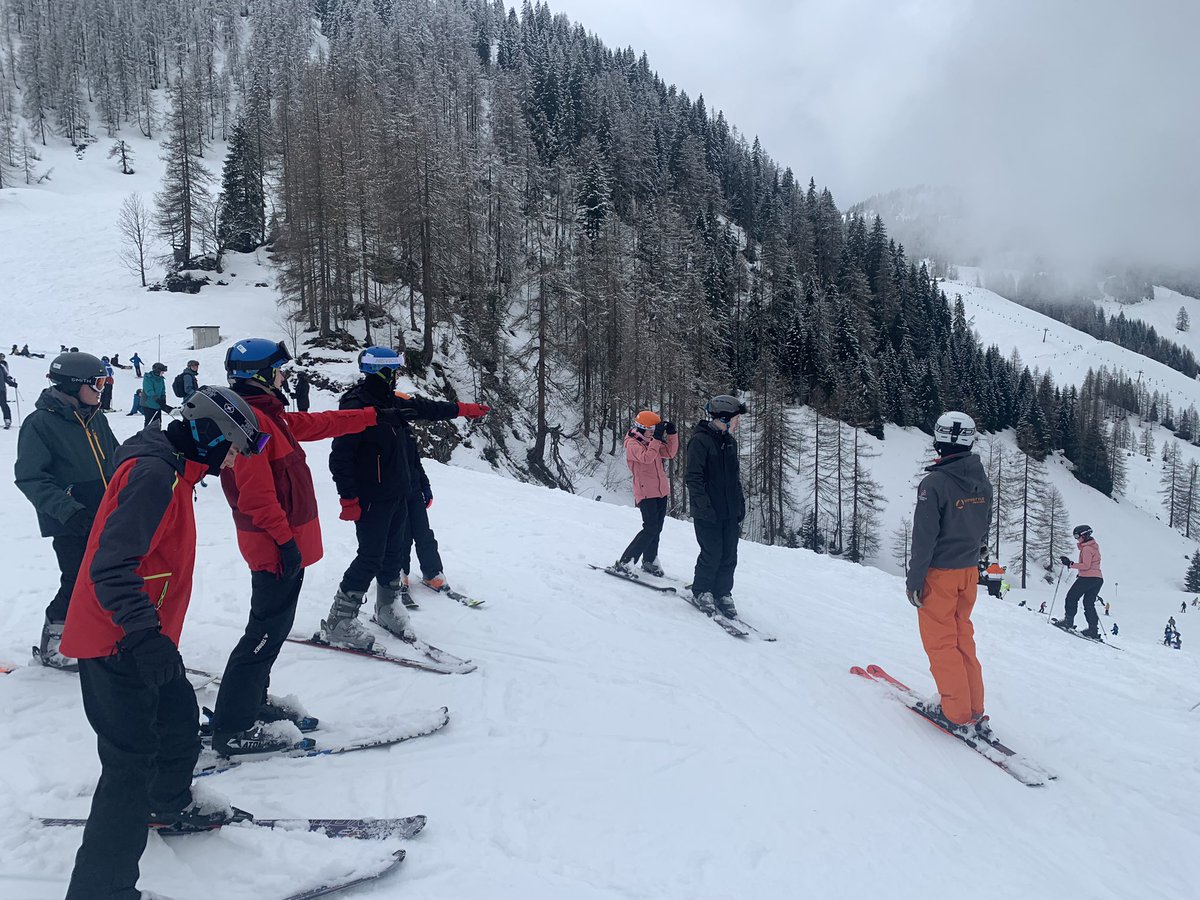 IDSconstruction's tweet photo. Group 1 have also now conquered their first mountain ⛰️ 🎿👏 https://t.co/VWZxfWqQWI