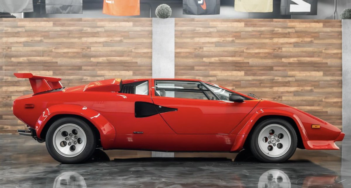 LamboCIub's tweet photo. Countach LP 5000 QV https://t.co/IPqImlz0k7