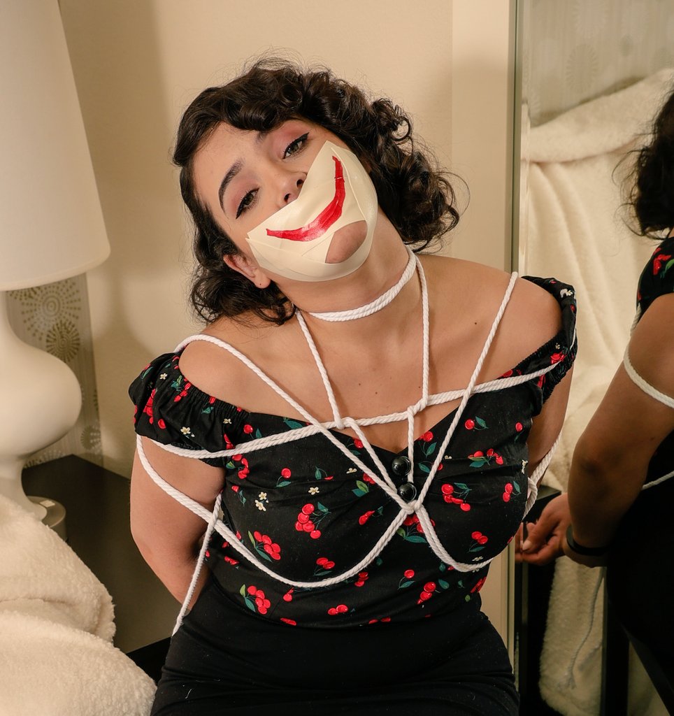 GaggedPhotos's tweet photo. Even Though its monday Smile its gonna be a great day !!!!!
#tapegagged #BDSMovement #MondayMood #Tiedup #damselindistress #photography #Pinup #Gagged #Beauty https://t.co/gehzI05IoT