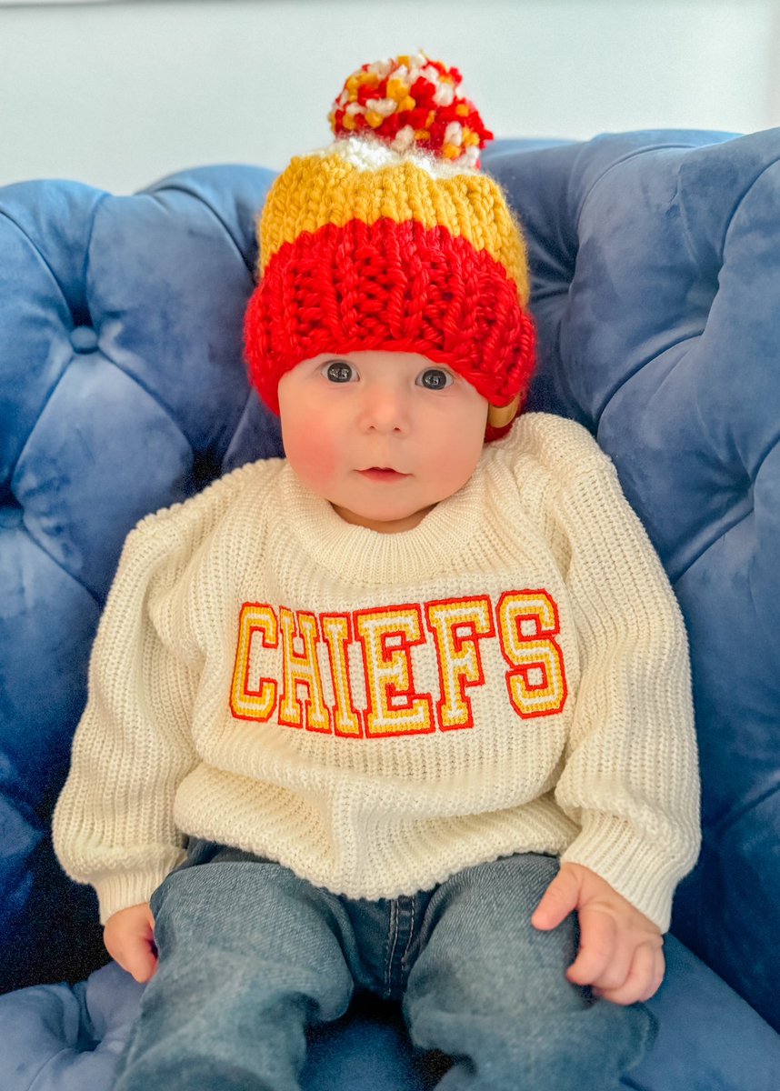 kfeldz's tweet photo. @Chiefs @PatrickMahomes @tkelce @BrittanyLynne cutest and tiniest chiefs fan 🥹❤️ https://t.co/8ojdnm0cjV