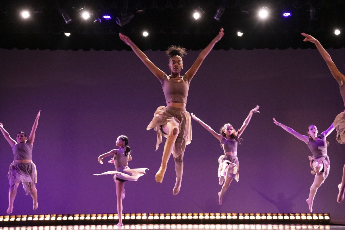 MCPS's tweet image. ✨ The annual MCPS Dance Showcase was AWESOME at James Hubert Blake High School ✨

Students from 11 schools lit up the stage with their unforgettable performances.

Great job students 👏👏👏