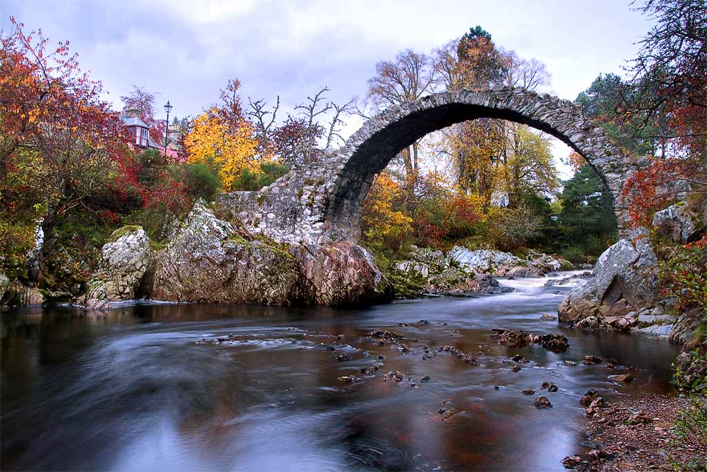 HoganSOG's tweet photo. Carrbridge. The oldest stone bridge in the Scottish Highlands. NMP. https://t.co/R6vdKPDWbM