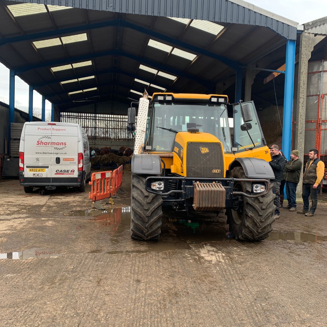 Sharmansagri's tweet photo. Last weekend the Sharmans of Eltisley team were carrying out Dyno testing raising money for @fcncharity and @yanafarming
#Agriculture #FCN #YANA #FundRaising #Eltisley #DynoTesting #SupportFarmers #CharityEvent #RuralFundraising https://t.co/a8JczBWz6n