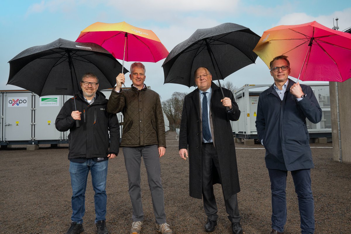 🔋 Big News! 🔋 Introducing Axpo's first large-scale #batterystorage facility in Sweden!🇸🇪⚡️The plant has a capacity of 20MW and can store 20MWh of energy. That's enough to supply 4,000 households with electricity for an hour. Many thanks to our partners! axpo.com/ch/en/about-us…