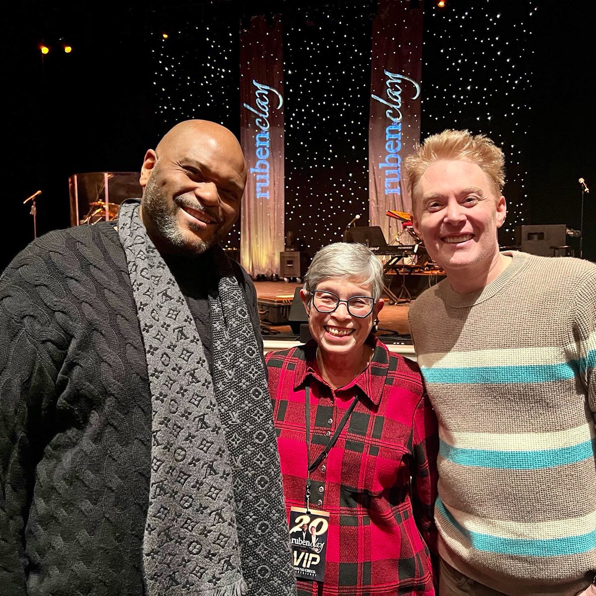 entmktggroup's tweet photo. Haven’t downloaded your photos yet from the Ruben and Clay VIP Experience? 

Find your city here:
https://t.co/yEQtmgNBFJ

#rubenandclay #clayaiken #rubenstuddard #americanidol #music #livemusic #emglive https://t.co/mVsBfNAKH2
