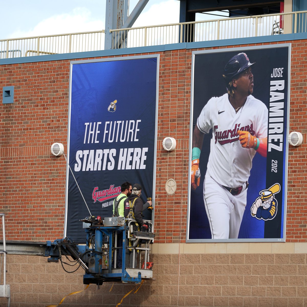 LCCaptains's tweet photo. The Future Starts In Lake County

#SeasTheDay https://t.co/WWcP9Y4goI