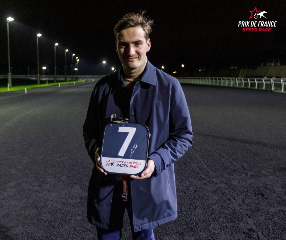 AmeriqueRaces's tweet photo. 🎁 𝗝𝗘𝗨 𝗖𝗢𝗡𝗖𝗢𝗨𝗥𝗦 - Gagnez la plaque dédicacée du Prix de France - Amérique Races PMU 2024 !

👍 Follow @AmeriqueRaces et @LeTrot
🔁 RT ce post

Tirage au sort vendredi 16 février ! https://t.co/RcKYTV61qe