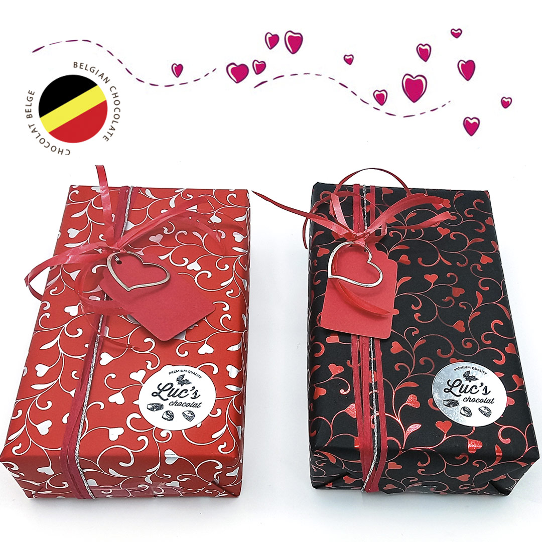GourmetLeon's tweet photo. Pocas cosas van tan juntas como el #chocolate y el Día de #SanValentín. Por eso, Luc’s Chocolat, nos vuelve a sorprender con CAJAS DE BOMBONES BELGAS con diferentes envoltorios para la ocasión ❤️😍❤️

¡Descúbrela en nuestra web! 👉 https://t.co/Y3YgsZ8ohN https://t.co/q60OmrLmaZ