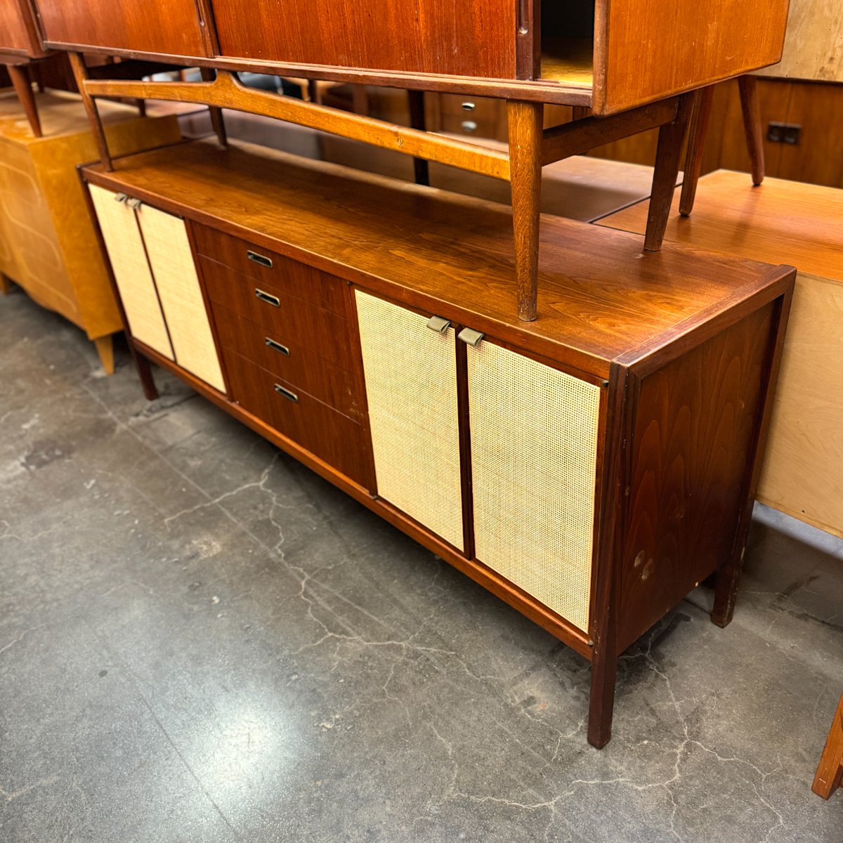 mcmobler's tweet photo. We just received this gorgeous "Patterns 9" credenza in teak + cane with leather pulls.

Designed by Jack Cartwright for Founders Furniture in the 1960s.

#jackcartwright #founders #midcentury #vintage https://t.co/e6cNedO0Jk