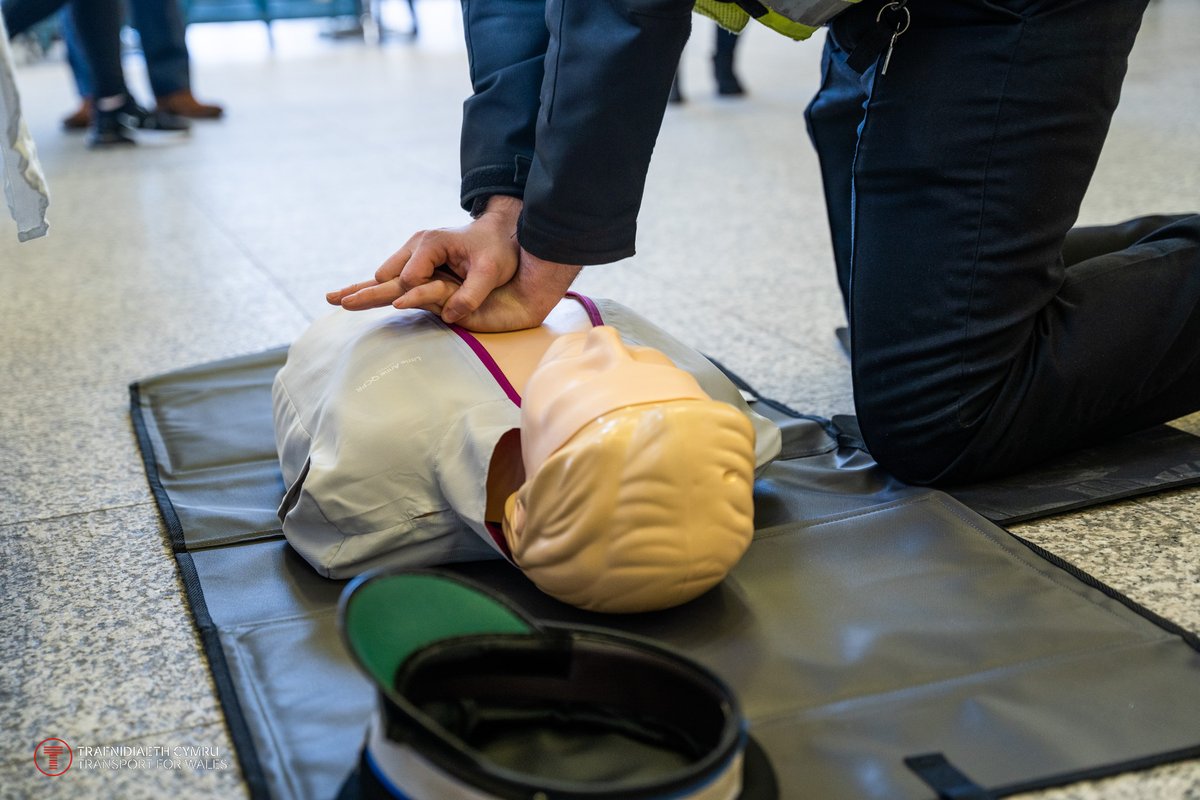 tfwrail's tweet photo. ๐Cardiff Central
๐๏ธThursday 15 February
โ๏ธ11am - 3pm
Join TfW and @savealifecymru at our free defibrillator and CPR training pop-up ๐
#Defibuary https://t.co/VEZv02wgqF