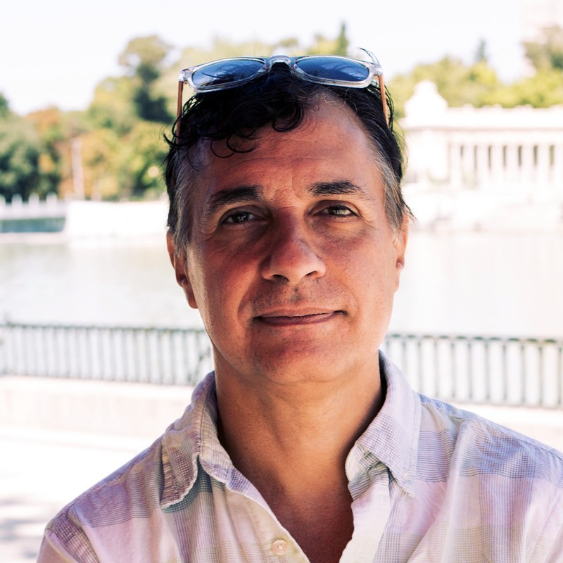 Hoy a las 21 hs. en el programa radial Dionisio, premios Argentores, Ace y Leònidas Barletta, entrevistaremos al actor, dramaturgo y director Daniel Casablanca , al productor y gestor cultural Pablo Silva, y a la actriz y dramaturga Susana Giannone- No se lo pierdan!!!!