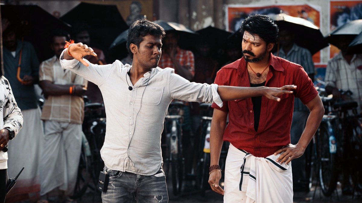 Thalapathi_JAGA's tweet photo. T69 Nelson, Karthik Subburaj, H.Vinoth, Vetrimaaran னா இருந்தா கடைசி படம் experiment னு கொஞ்சம் பயபட வேண்டியது இருக்கும் 

அதுவே Atlee யா இருந்தா பயப்படாம blind டா போய் FDFS ல உட்காரலாம் fan boy scenes ஓட minimum guaranteed commercial package ஜா இருக்கும்னு ❤️‍🔥

#GOATLEE 💥🛐 https://t.co/R8lmuBrkW3
