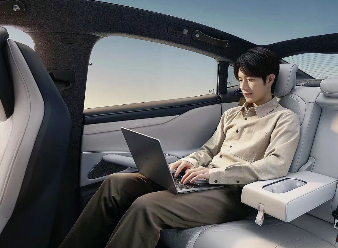 EVEDITION's tweet photo. Xiaomi SU7 | Interior https://t.co/IbiD2eCbYr