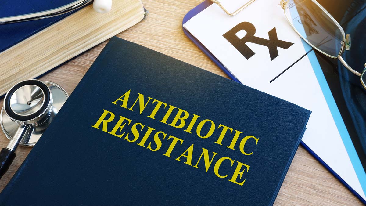 Public health officials: Recent #antimicrobialresistance trends prompt CDC guidance on when health departments should favor antibiotics other than ciprofloxacin for people who’ve been in close contact w/ someone w/ meningococcal disease. Read the guidance: bit.ly/mm7305a2