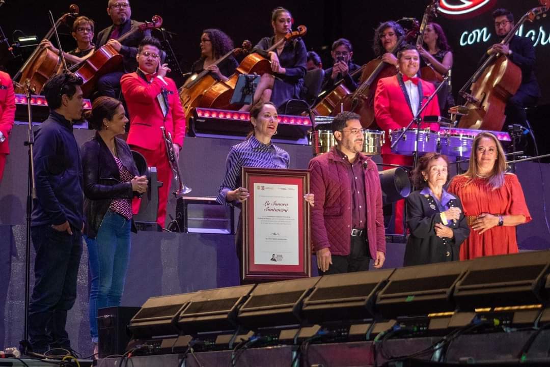 eclaran a la <a href="/s_santanera/">Sonora Santanera</a>  #PATRIMONIO_CULTURAL_VIVO_DE_LA_CIUDAD

El Jefe de Gobierno de la CDMX, Martí Batres, la declaratoria por su invaluable contribución a la música nacional y a la fiesta popular a lo largo de 70 años de trayectoria. Más info FB <a href="/banda_grupera/">Banda Grupera Radio</a>