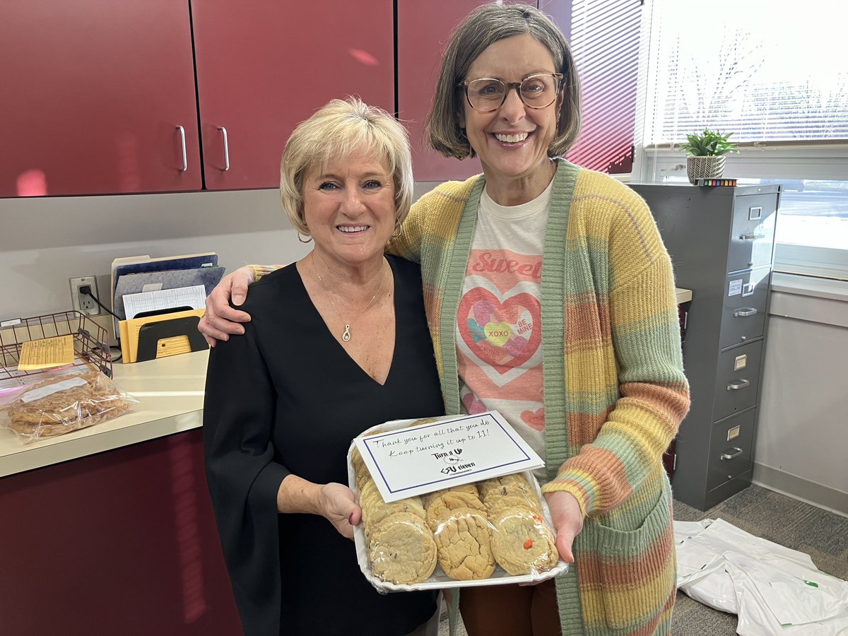Wade Gibson (@wadegibson) on Twitter photo A trio of treats for <a href="/MindenWhippets/">Minden Public Schools</a> this morning! Keep turning it up to 11! #TurnitUptoESU11 A trio of treats for <a href="/MindenWhippets/">Minden Public Schools</a> this morning! Keep turning it up to 11! #TurnitUptoESU11