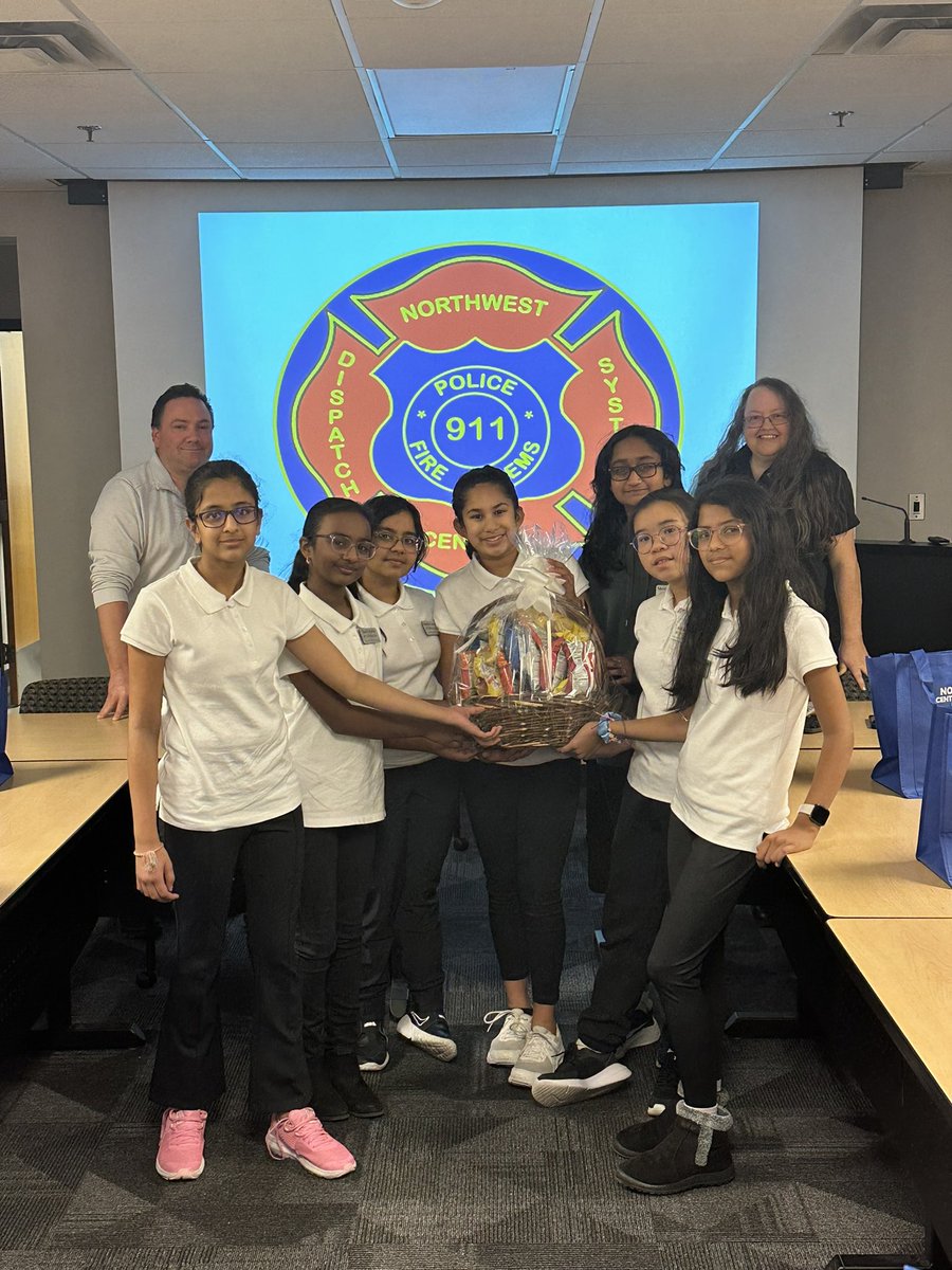 VolunteerVibe's tweet photo. Feb 2nd, ‘4C STEM Club’ visiting ‘North Central Dispatch Center’ and learning all the cool technology behind 911 calls.
Thanks to ‘Kevin Diluia’ the Deputy Director and ‘Deborah Moritz’ the Dispatch specialist, for providing us the insight!!
#4CSTEMClub
#d102brightfuture https://t.co/7NlRkqWCMc