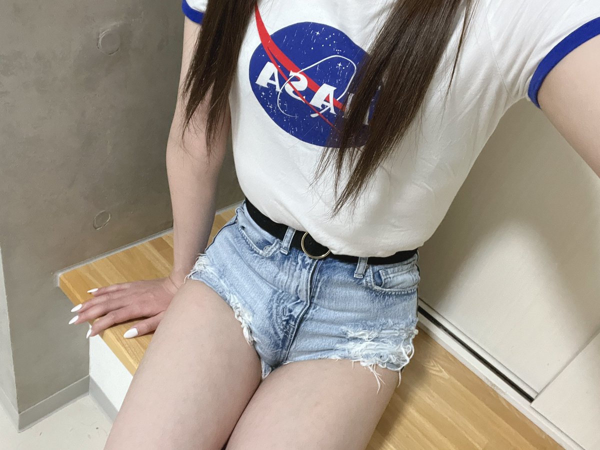 pgjtd278's tweet photo. 18時に投稿なのにマジで時間間違えた！本当にごめんなさい
このtシャツ最近すごい好きなの！着てるの！

#男の娘  #ニューハーフ　#女装 https://t.co/caFV5ZU6lG