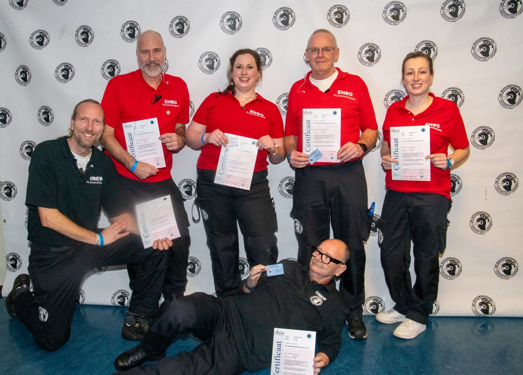 Diploma’s uitgereikt tijdens carnaval dlvr.it/T2f271