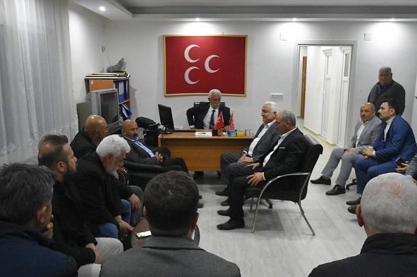tcfilik's tweet photo. Milliyetçi Hareket Partisi Yumurtalık İlçe Başkanı olarak atanan sayın Seyfi Kılıç’ın mazbata teslim törenine katıldık. İlçe Başkanımıza ve yönetimine hayırlı olsun dileklerimizi ilettik. https://t.co/l4uZPaCPA7