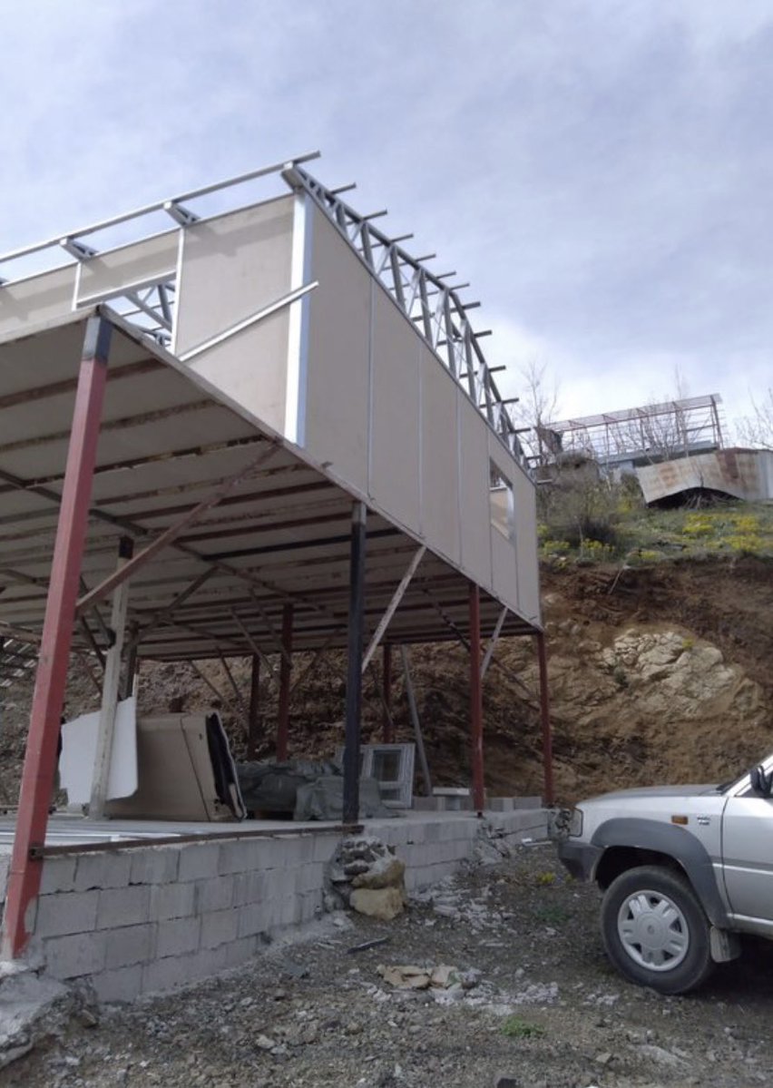 maykinsaat's tweet image. FELAKET!!!!❌️

BAKIN! MALESEF BU BİR İLANDAN ALINMA..

İnsanların müstakil yaşama arzusunu sömüren bu kişiler, kutu profillerle uydurdukları ve son derece tehlikeli olan bu evleri pazarlıyorlar.

@csbgovtr yetkililerini göreve çağırıyorum. DM&apos;den bilgileri paylaşabilirim.