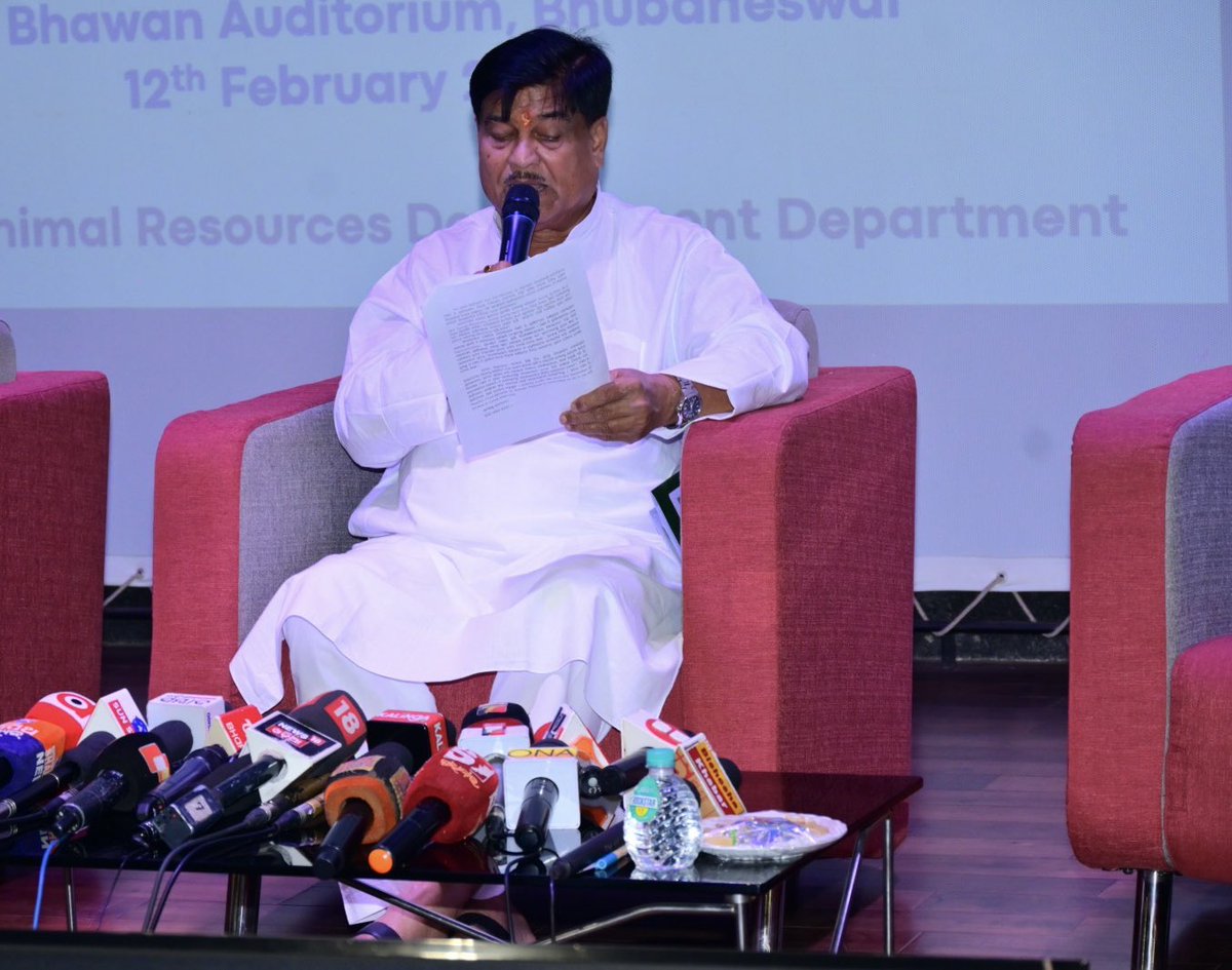 farddepartment's tweet image. A #PressMeet today announced the 1st-ever Matsya Pranee Samavesh Odisha 2024 at Krushi Bhawan from Feb 16-18, 2024. Held under the chairmanship of Hon&apos;ble Minister DA&amp;amp; FE, F&amp;amp; ARD, in presence of Principal Secy. F&amp;amp; ARD, Directors of fishery &amp;amp; AH&amp;amp; VS, MD OMFED, and (1/2)